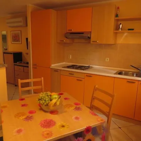 Ara-ninja Apartman *
